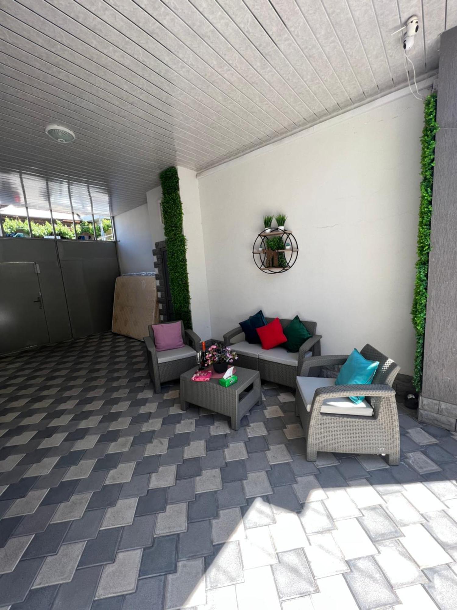 Cosy Apartment With Good Location Self Check In Erevan Esterno foto