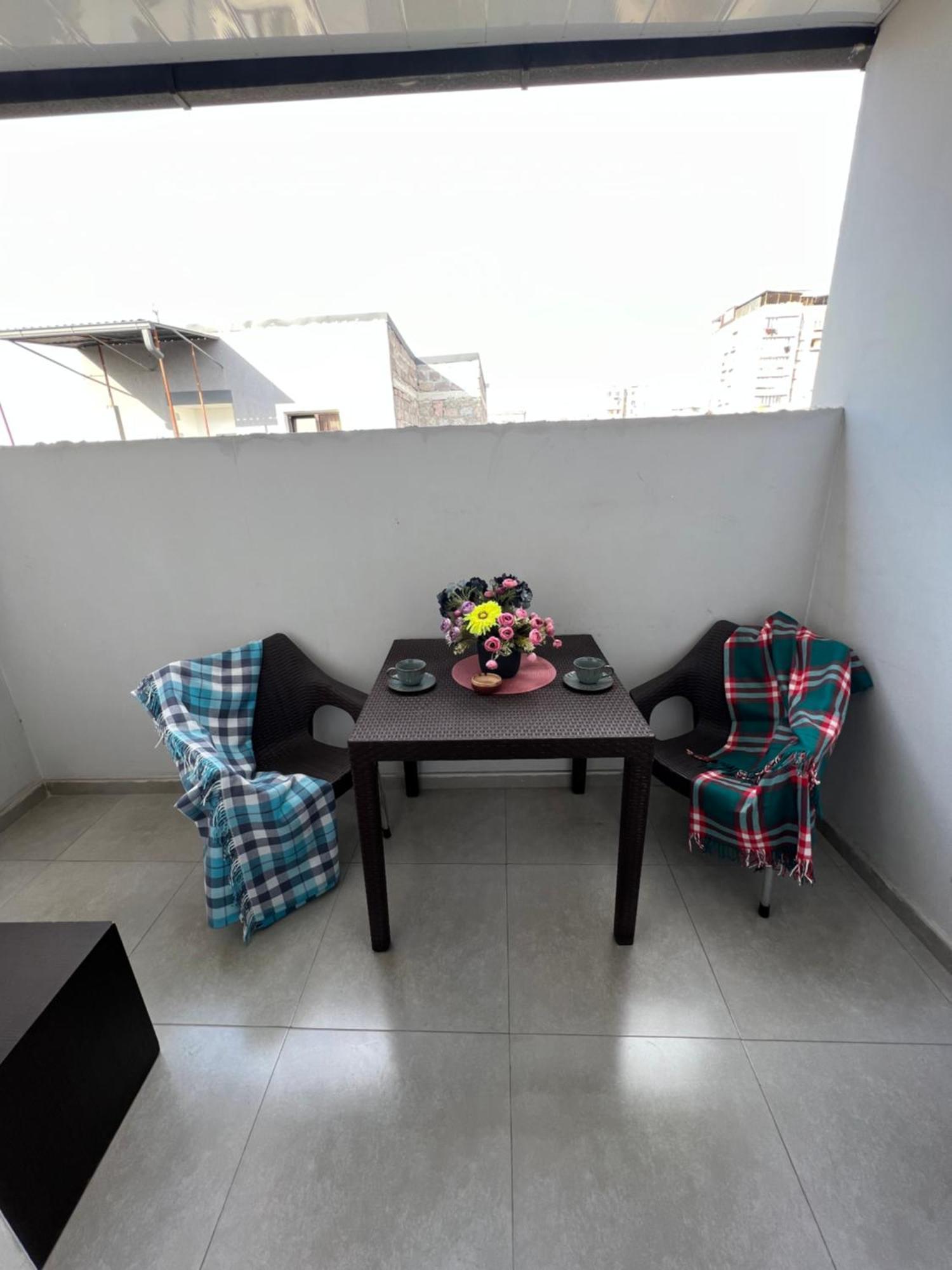 Cosy Apartment With Good Location Self Check In Erevan Esterno foto