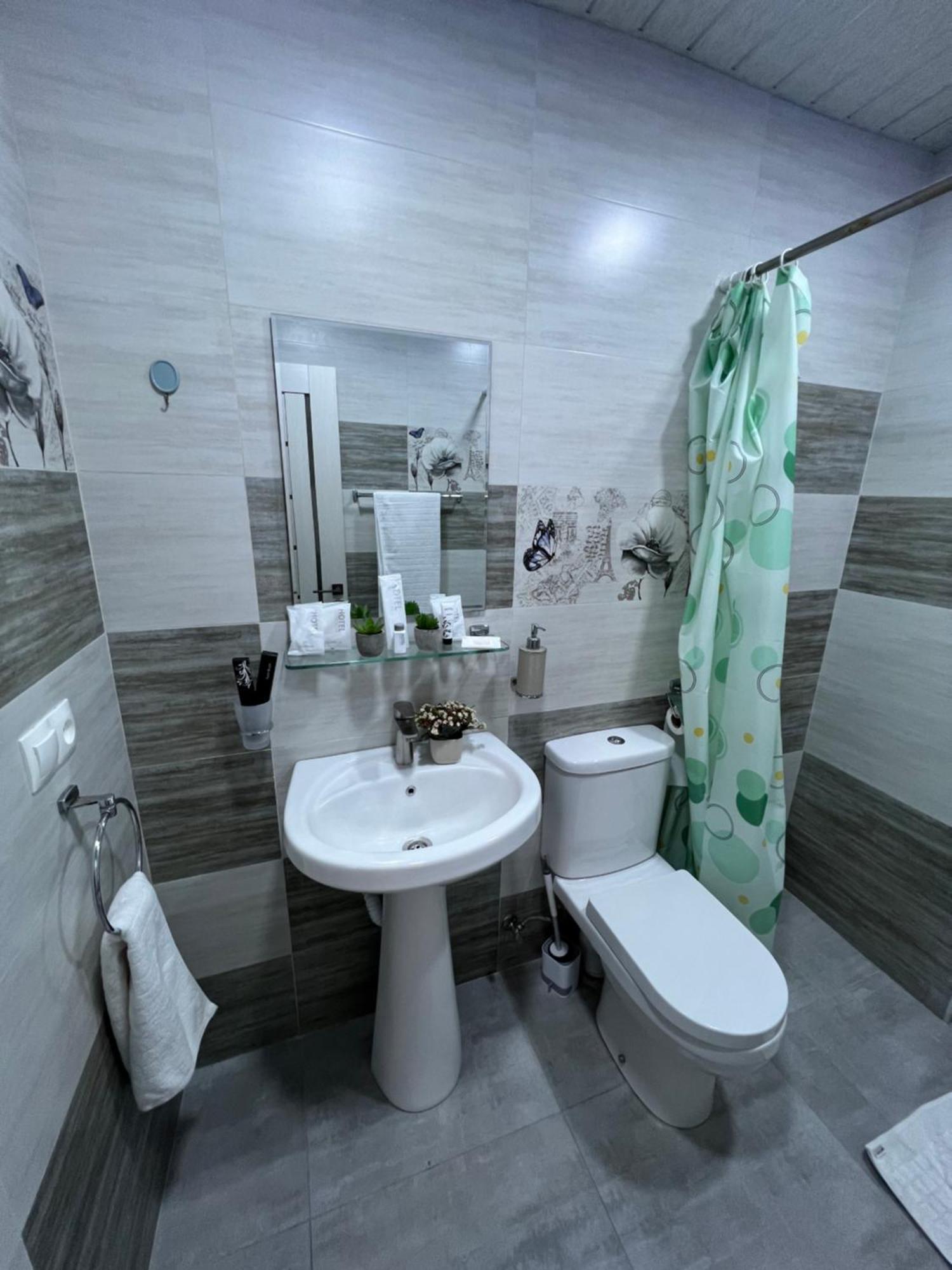 Cosy Apartment With Good Location Self Check In Erevan Esterno foto